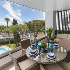  Appartement Luxury Brand New 2-bedroom Apartment, 3 Min Walk To The Beach!