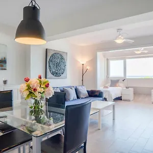  Appartement Eden Roc Beachfront