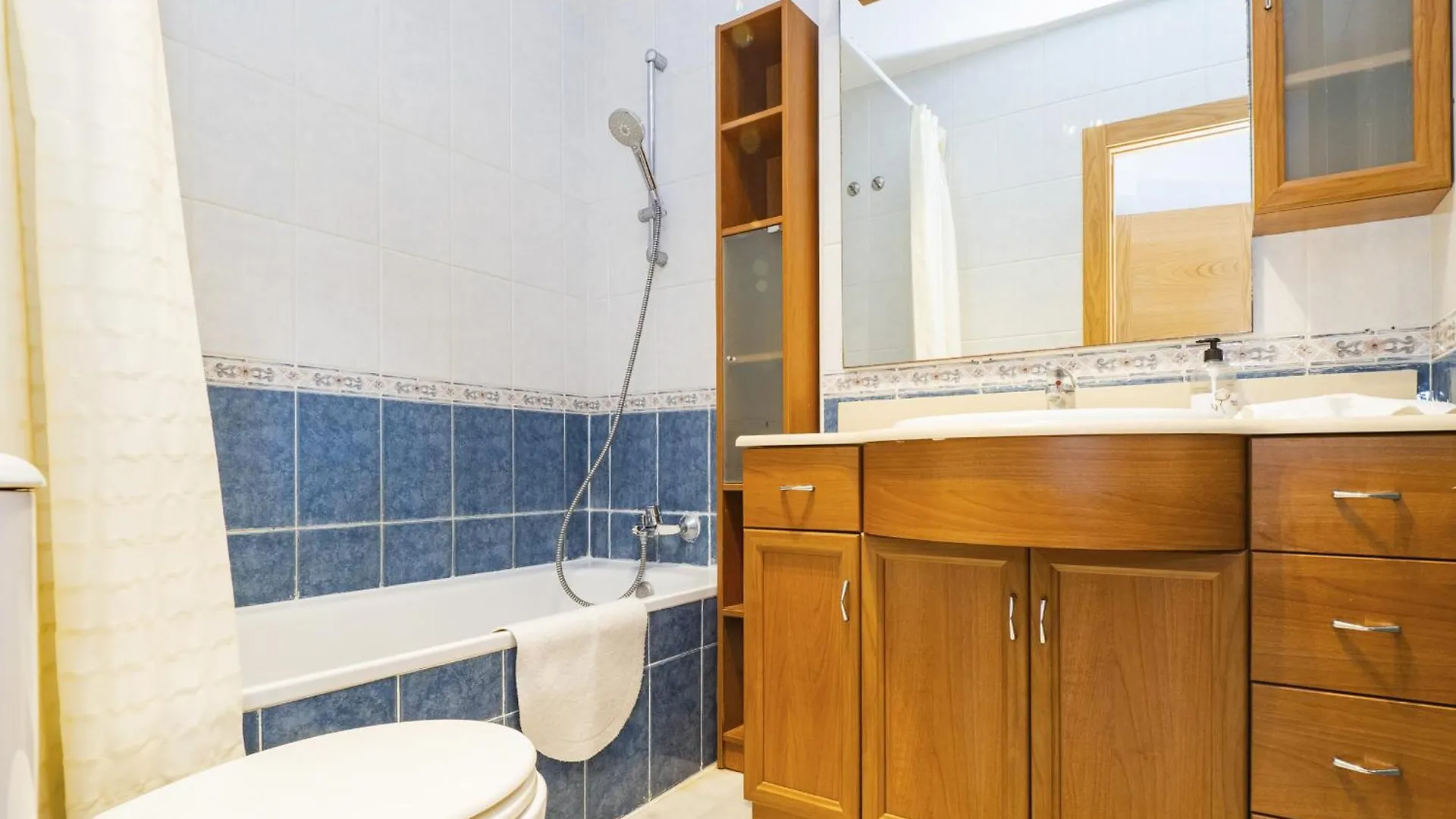 Cubo'S Cabopino Beach Marbella Apartment Spanien