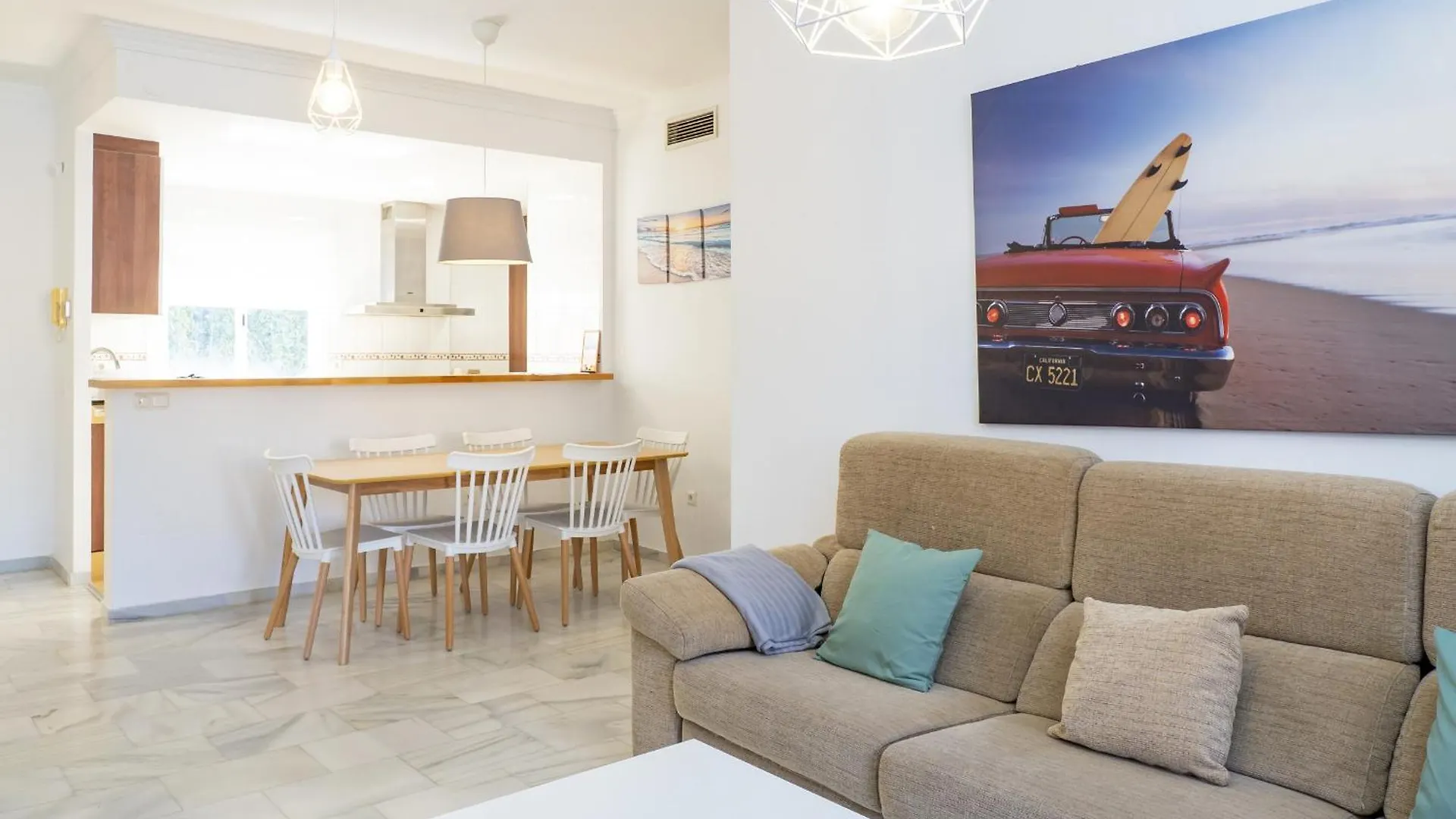 Cubo'S Cabopino Beach Marbella Apartment