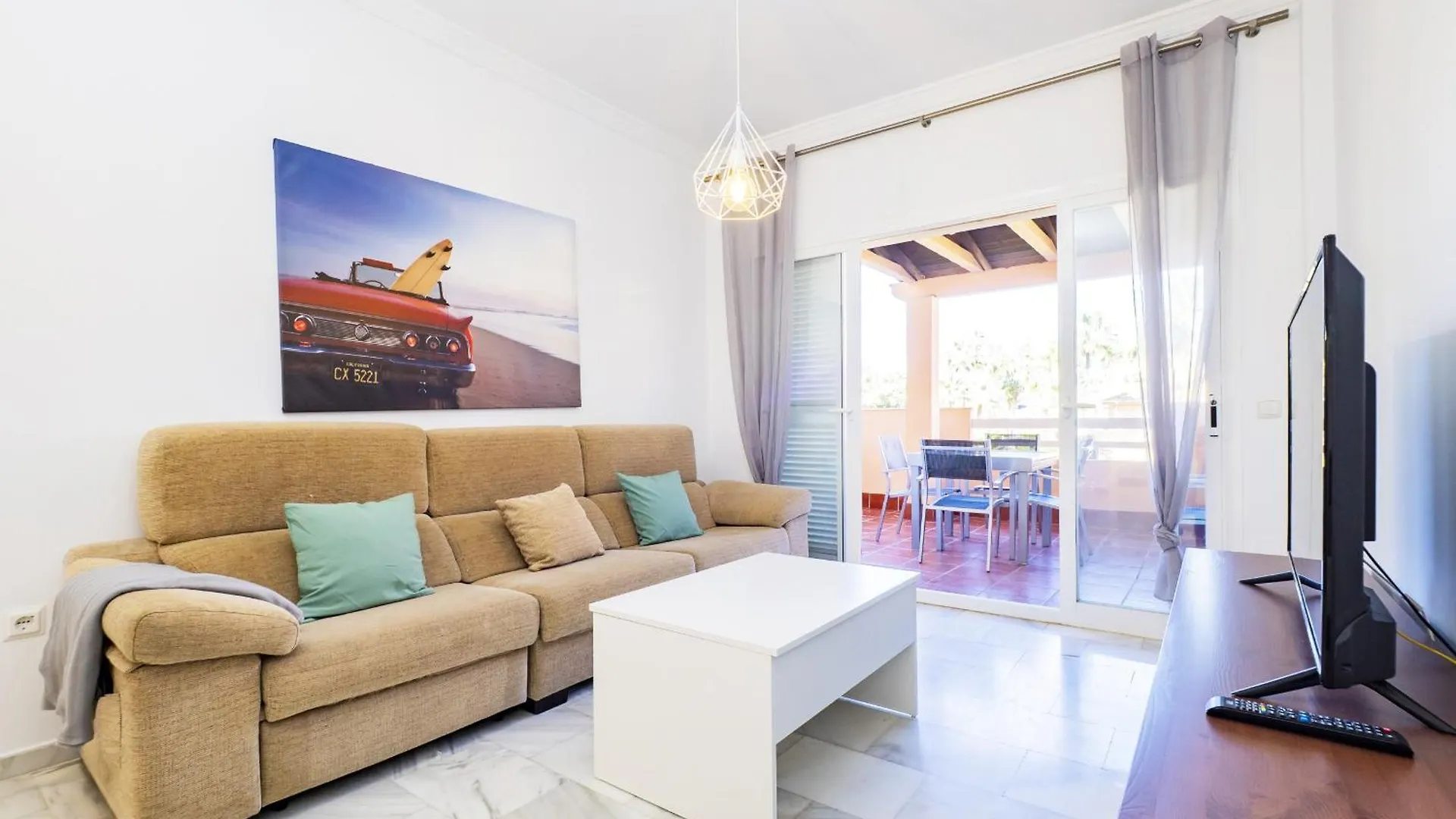 Cubo'S Cabopino Beach Marbella Apartment