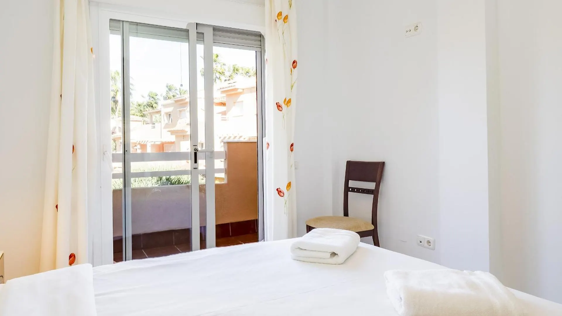 Cubo'S Cabopino Beach Marbella Apartment Spanien